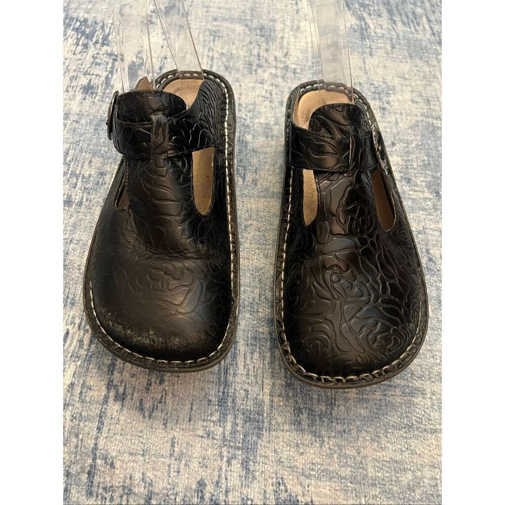 Alegria Classic Black Embossed Rose Clog (Style ALG-531) Size 37 / US Women 7.5 - Picture 3 of 9